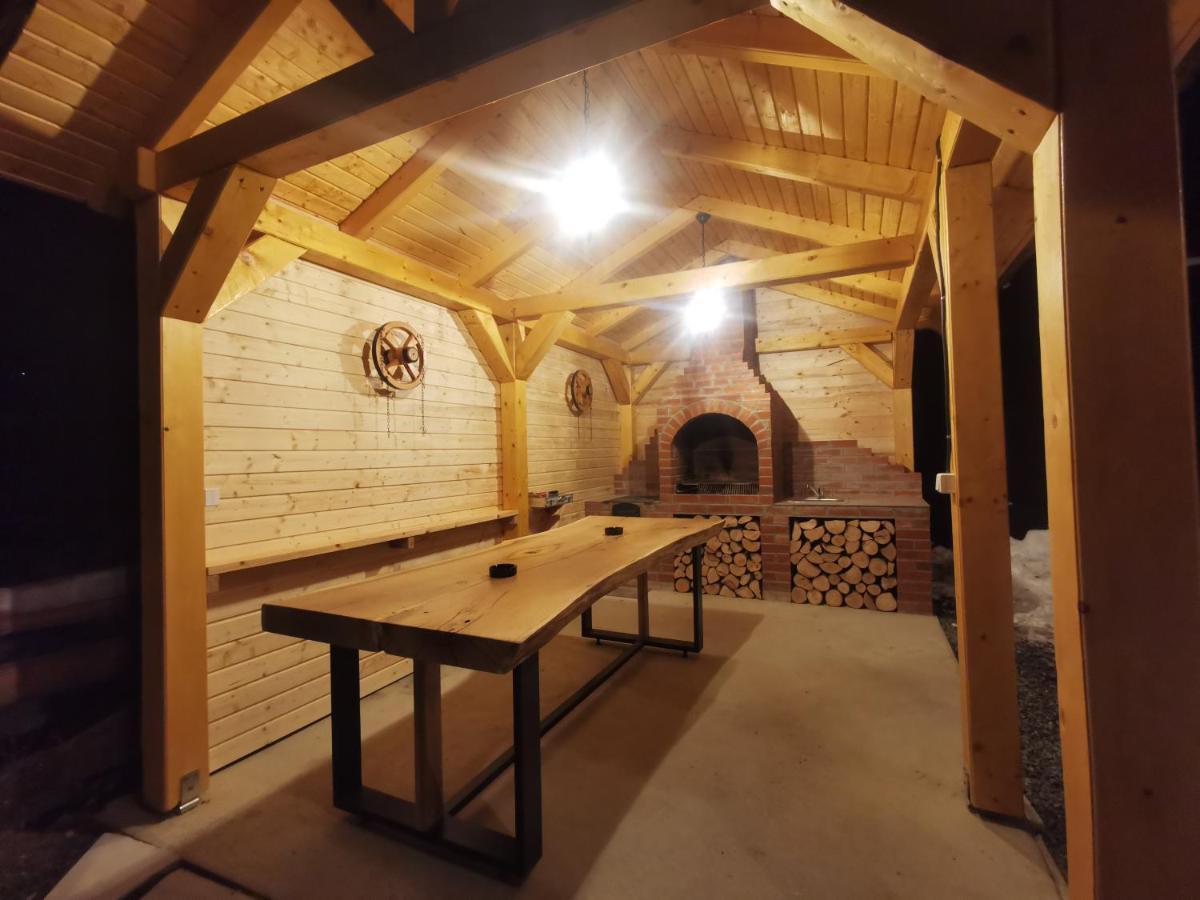 Bear'S Lair Chalet Porumbacu de Sus Exteriör bild